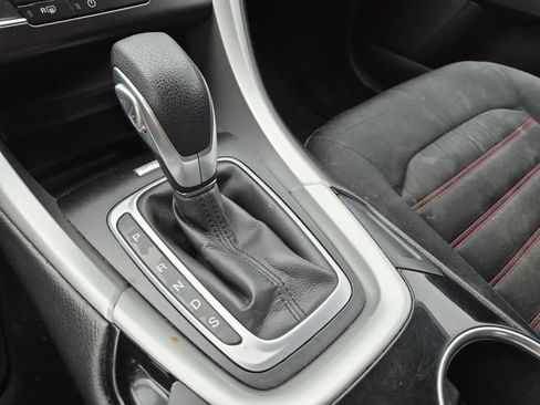Used 2016 Ford Fusion SE FWD image 18