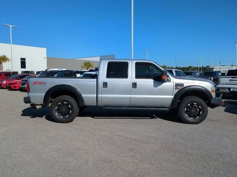 Used 2010 Ford F250 XLT image 3