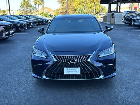 Used 2023 Lexus ES 350 350 image 3