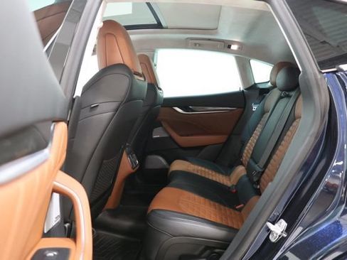 Used 2019 Maserati Levante S GranLusso AWD/4WD image 32