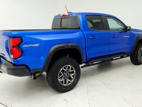 Used 2024 Chevrolet Colorado ZR2 w/ Technology Package image 8