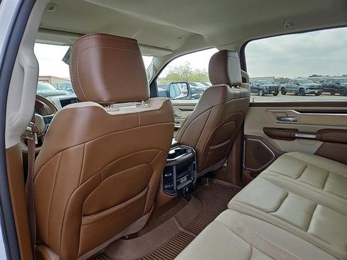 Used 2022 RAM 1500 Laramie image 10