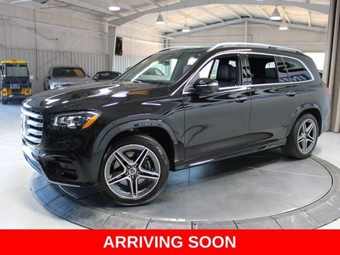 Used 2024 Mercedes-Benz GLS 450 4MATIC w/ AMG Line Exterior image 4