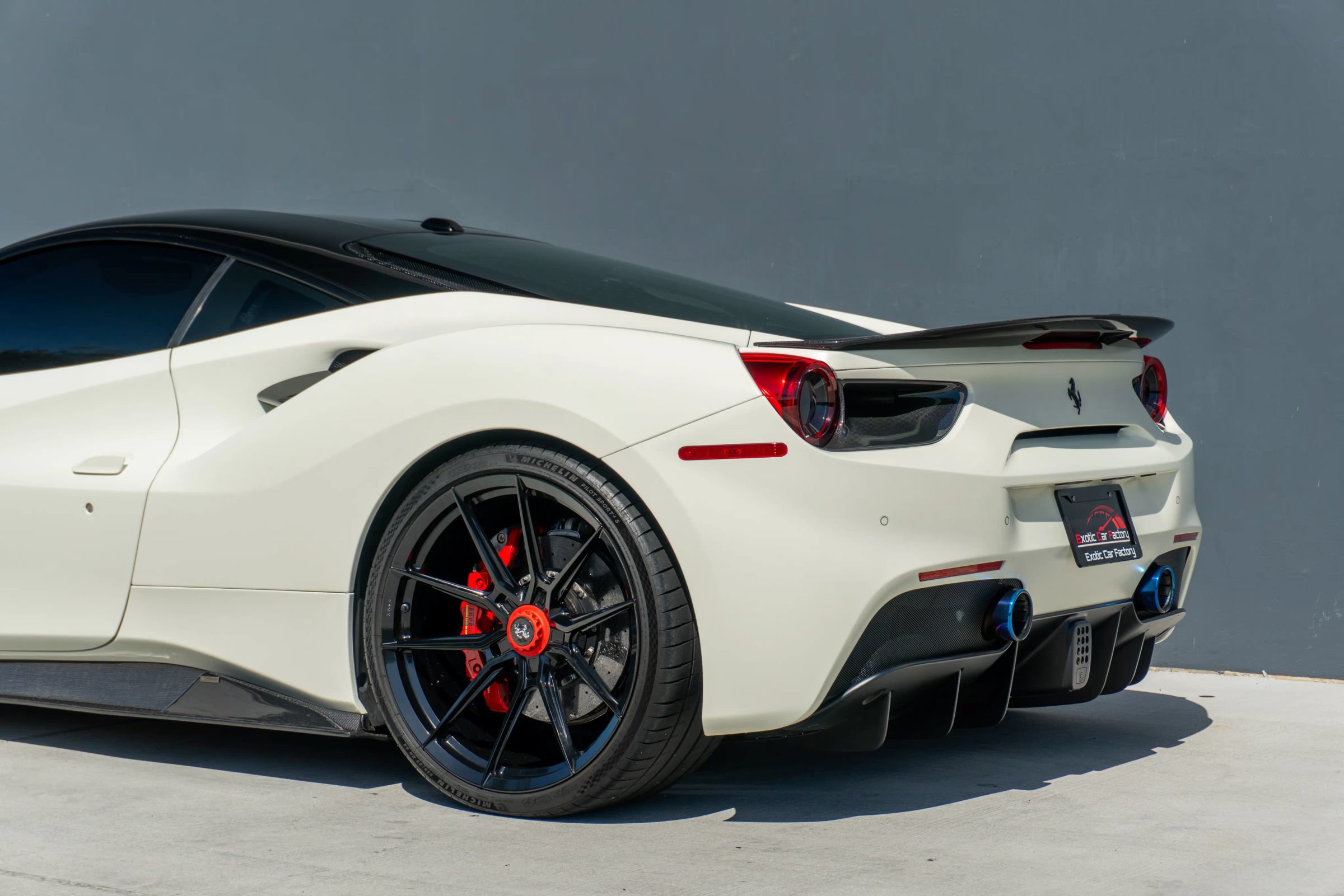Used 2018 Ferrari 488 GTB RWD image 21