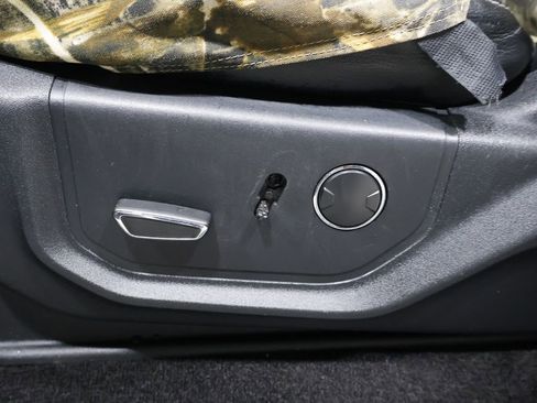 Used 2016 Ford F150 Lariat image 13