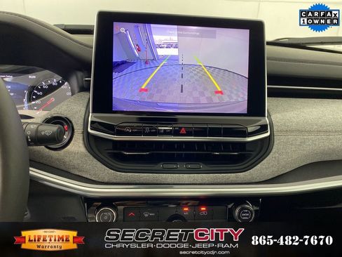 Used 2024 Jeep Compass Latitude AWD/4WD image 21