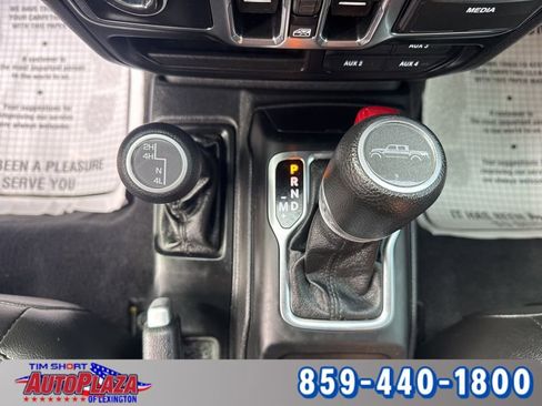 Used 2021 Jeep Gladiator Sport image 43