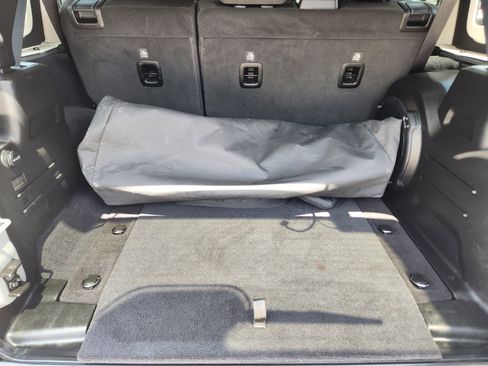 Used 2023 Jeep Wrangler Unlimited w/ Cold Weather Group AWD/4WD image 34