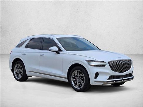 Used 2022 Genesis GV70 2.5T w/ Advanced Package AWD/4WD image 3