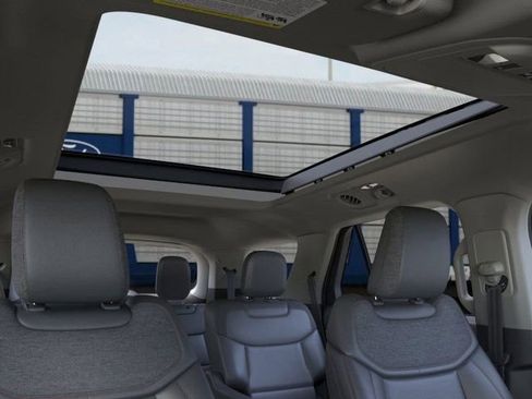 New 2026 Ford Explorer Active image 22