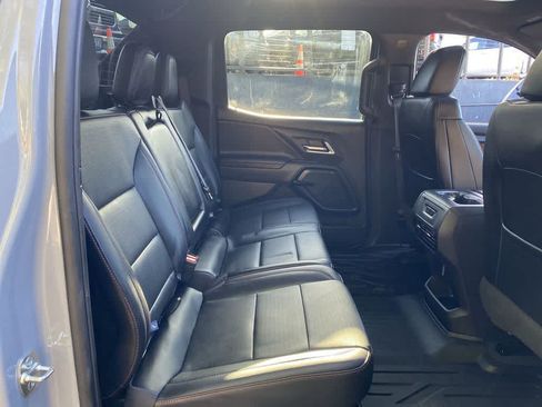 Used 2025 Chevrolet Silverado EV RST AWD/4WD image 17