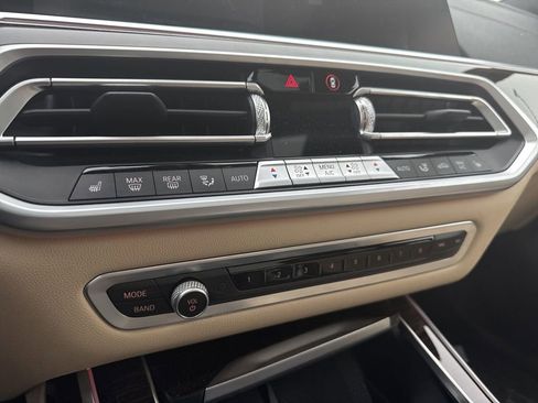 Used 2021 BMW X7 xDrive40i image 17
