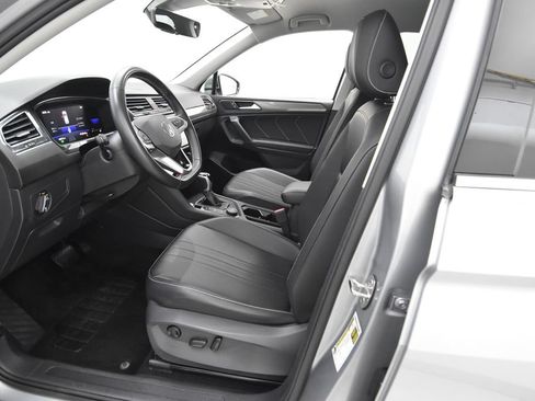 Used 2022 Volkswagen Tiguan SE AWD/4WD image 24