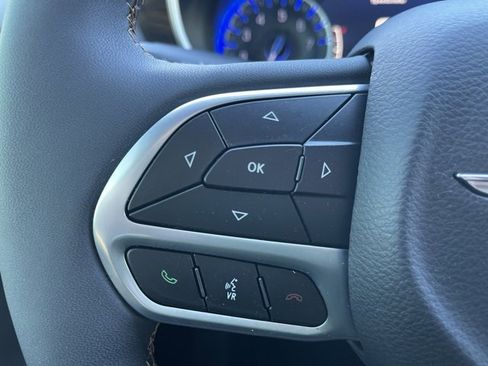 Used 2023 Chrysler Pacifica Pinnacle image 20