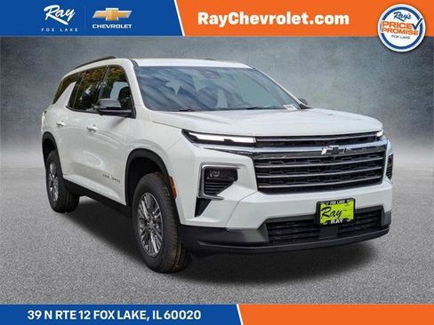 New 2026 Chevrolet Traverse LT w/ Driver Confidence Package image 1