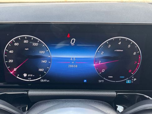 Used 2025 Mercedes-Benz GLA 250 4MATIC image 40