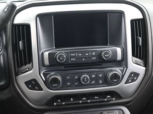 Used 2018 GMC Sierra 1500 SLT AWD/4WD image 28