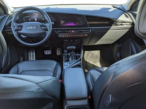 Certified 2023 Kia Niro SX Touring image 16