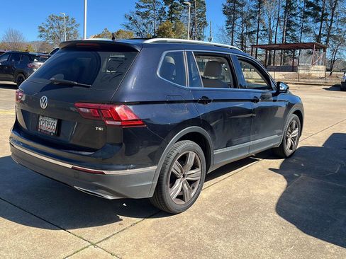 Used 2018 Volkswagen Tiguan SEL Premium image 4
