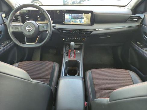 Certified 2025 Nissan Kicks SR FWD image 23