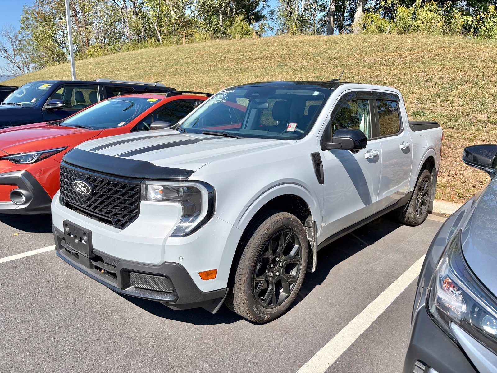 Used 2025 Ford Maverick Lariat w/ Black Appearance Package AWD/4WD image 3
