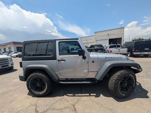 Used 2012 Jeep Wrangler Rubicon w/ Dual Top Group AWD/4WD image 4