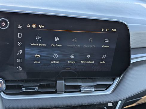 Used 2025 Chevrolet Equinox LT w/ Convenience Package II image 31