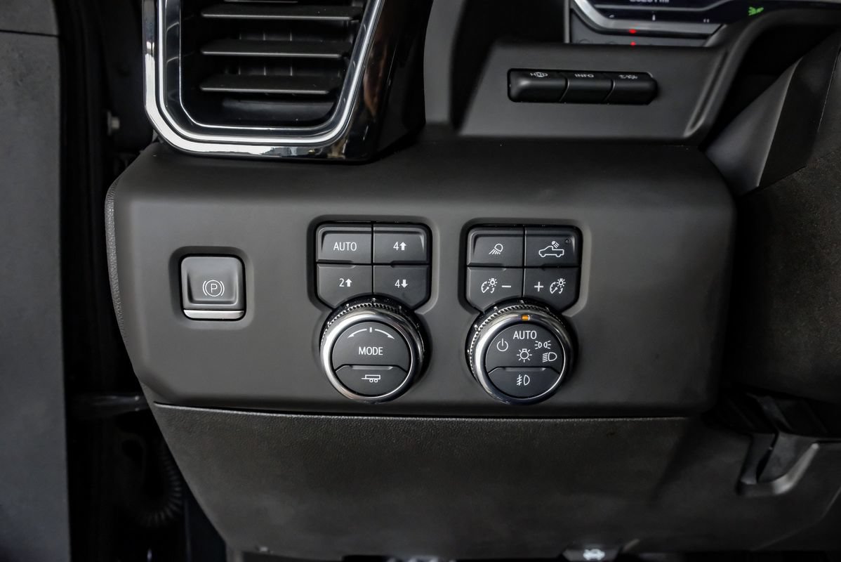 Used 2024 GMC Sierra 2500 Denali Ultimate AWD/4WD image 26