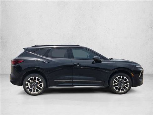 Used 2023 Chevrolet Blazer RS w/ Enhanced Convenience Package AWD/4WD image 4