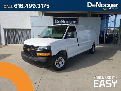 New 2025 Chevrolet Express 3500 Extended