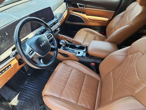 Used 2023 Kia Telluride SX Prestige X-Pro AWD/4WD image 2
