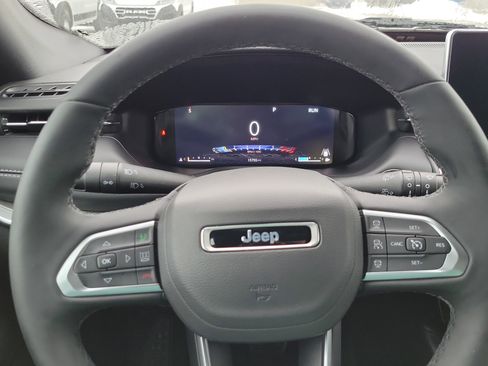 Used 2024 Jeep Compass Limited w/ High Altitude Package image 10