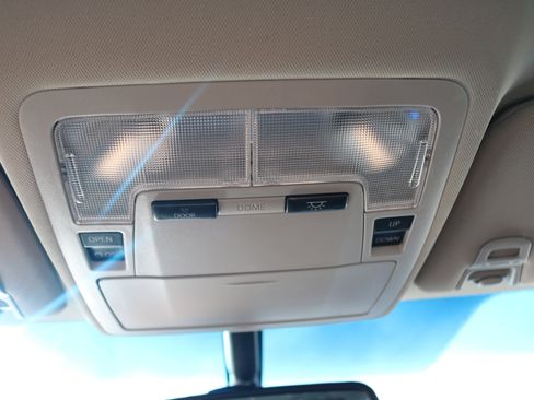 Used 2016 Toyota Avalon XLE Premium image 27