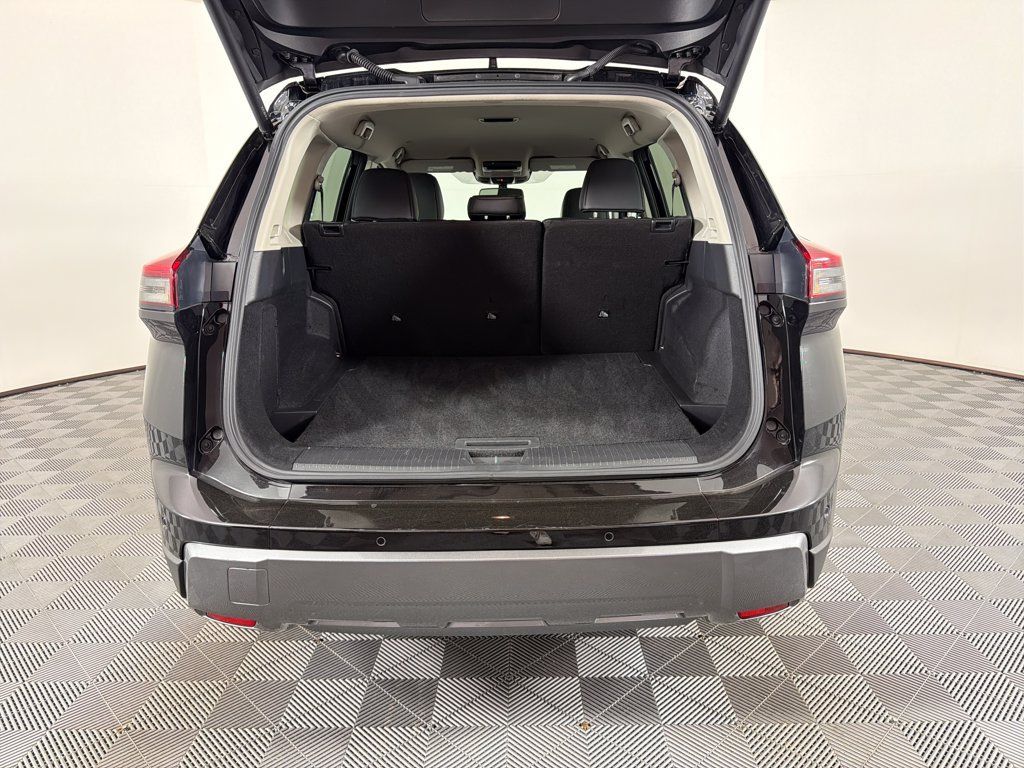Used 2026 Nissan Rogue SL AWD/4WD image 24