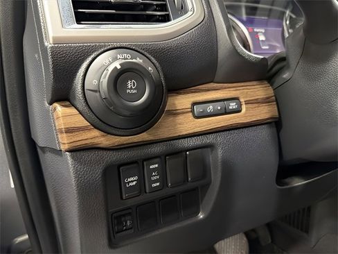 Used 2020 Nissan Titan SL w/ Moonroof Package image 16