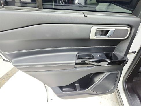Used 2022 Ford Explorer ST image 36