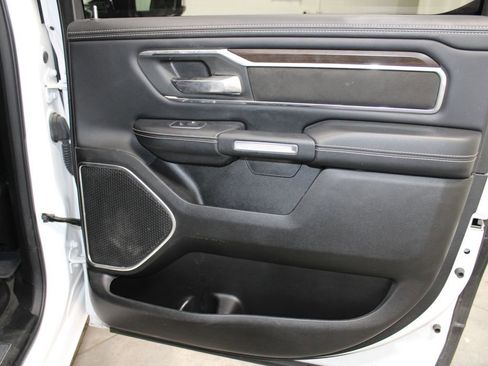 Used 2022 RAM 1500 Laramie image 32