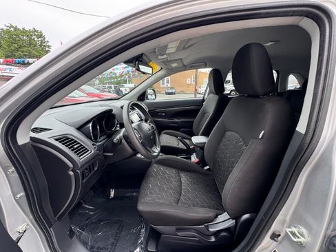 Used 2024 Mitsubishi Outlander Sport SE AWD/4WD image 9