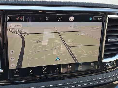 Used 2024 Chrysler Pacifica Limited FWD image 24