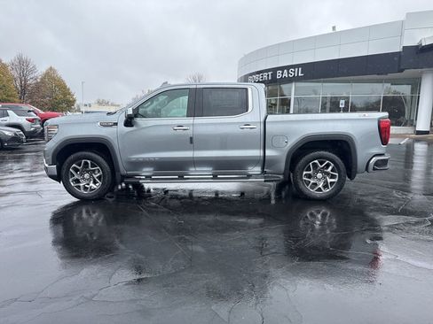 New 2026 GMC Sierra 1500 SLT image 7