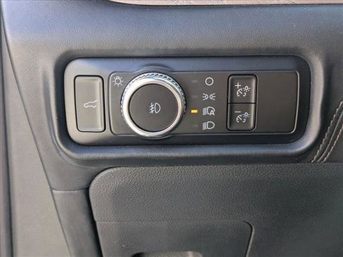 Used 2023 Ford Explorer Platinum w/ Technology Package image 12