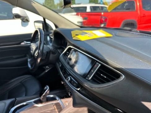 Used 2019 Buick Enclave Avenir w/ Avenir Technology Package AWD/4WD image 19