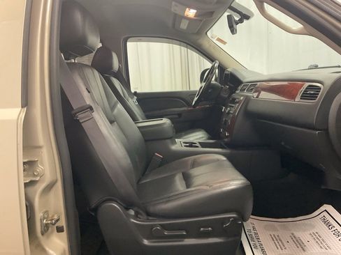Used 2014 Chevrolet Tahoe LT AWD/4WD image 29
