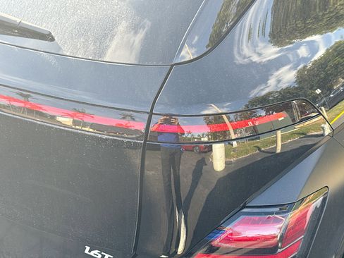 Used 2024 Hyundai Kona Limited image 26