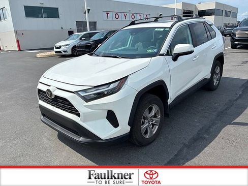 Certified 2025 Toyota RAV4 XLE AWD/4WD image 17