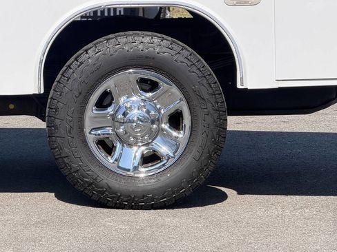Used 2018 RAM 3500 Tradesman w/ Chrome Appearance Group AWD/4WD image 17