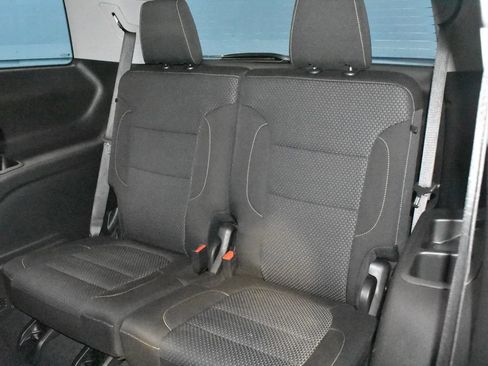 Used 2023 GMC Acadia SLE FWD image 24