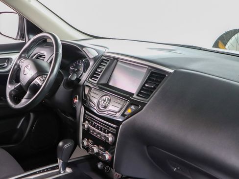 Used 2019 Nissan Pathfinder SV FWD image 26