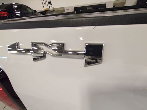 Used 2022 GMC Sierra 2500 Pro w/ Gooseneck/5TH Wheel Package image 28