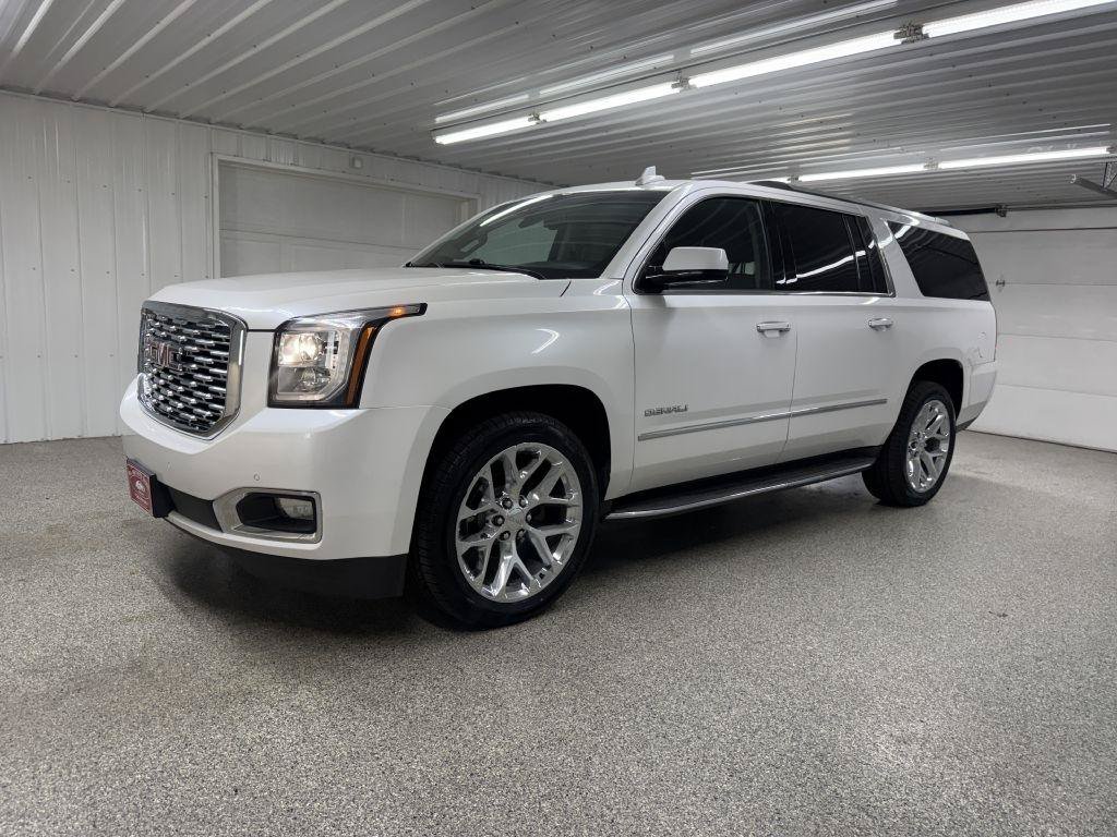 Used 2018 GMC Yukon XL Denali w/ Open Road Package AWD/4WD image 3